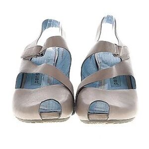Tsubo Grey Leather Heel Sandal